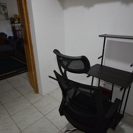Harriott Heights Apartment แมนเดอวิลล์ ภายนอก รูปภาพ