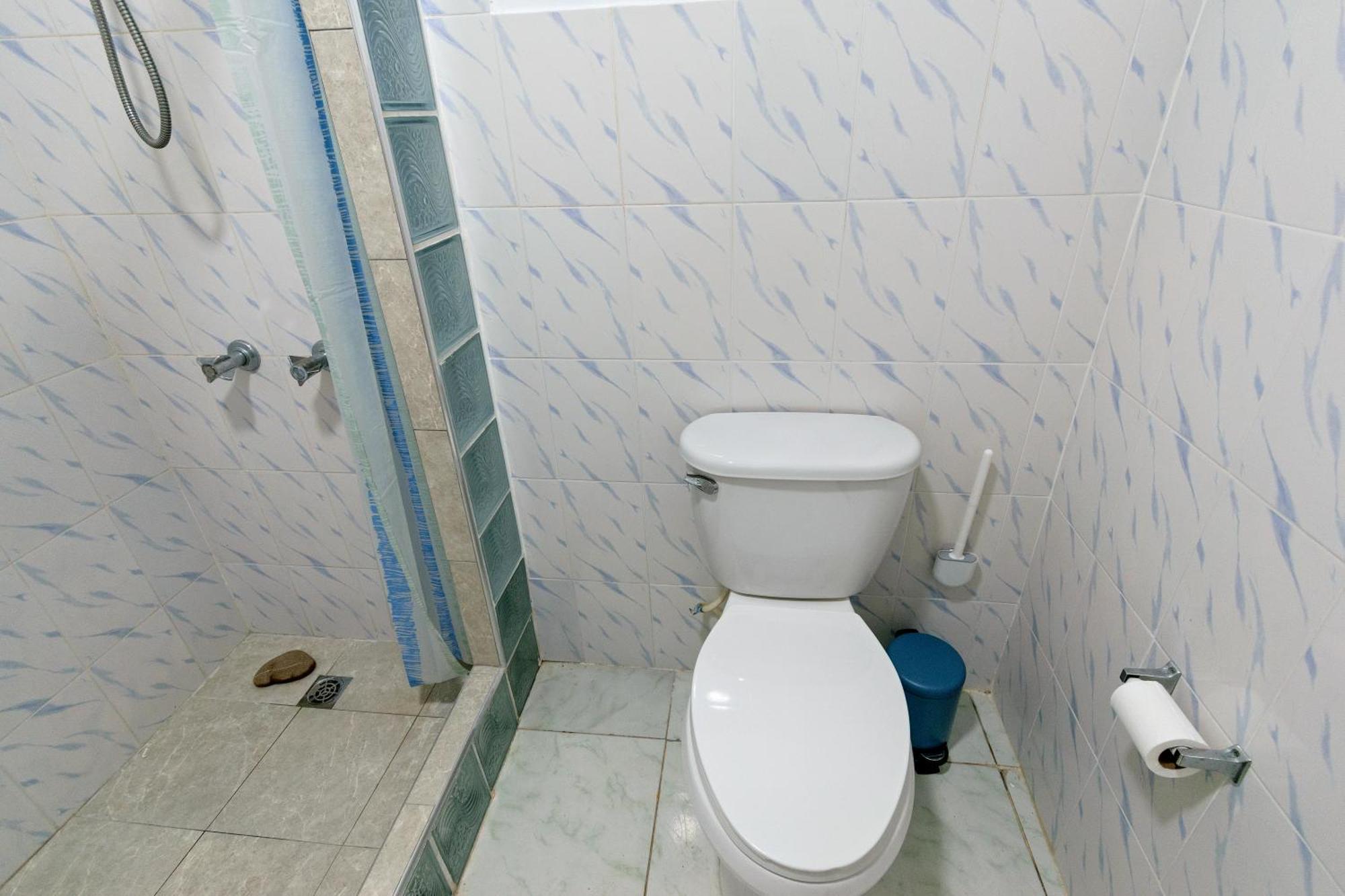 Harriott Heights Apartment แมนเดอวิลล์ ภายนอก รูปภาพ