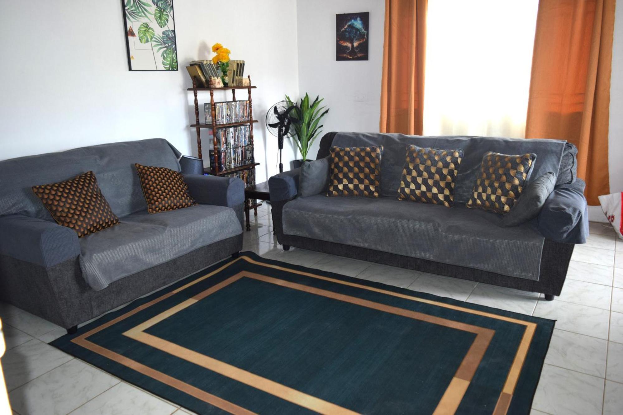 Harriott Heights Apartment แมนเดอวิลล์ ภายนอก รูปภาพ